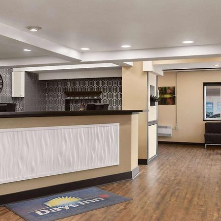Days Inn & Suites By Wyndham Sault Ste. Marie On Bagian luar foto