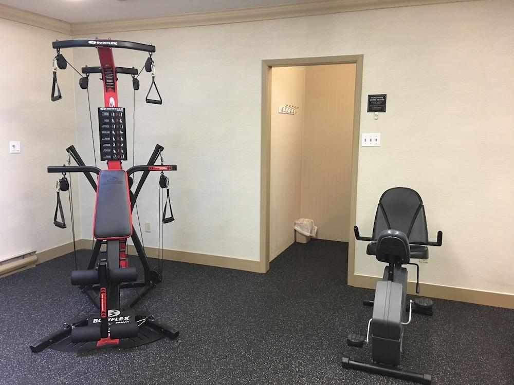 Days Inn & Suites By Wyndham Sault Ste. Marie On Bagian luar foto
