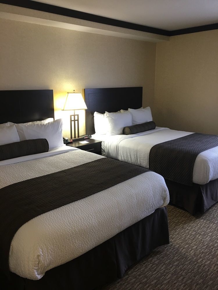 Days Inn & Suites By Wyndham Sault Ste. Marie On Bagian luar foto